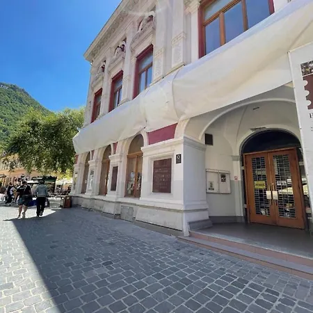 Your In Old Town * 布拉索夫