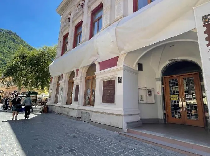 Your In Old Town * 布拉索夫